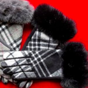 women's black and white winter gloves